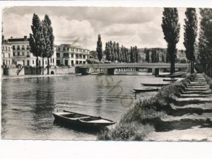 Melun - Les berges de l'lle et le Pont Jeanne d' Arc [010-3395