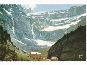 Gavarnie - Le Cirque et L'Hotel [010-3566