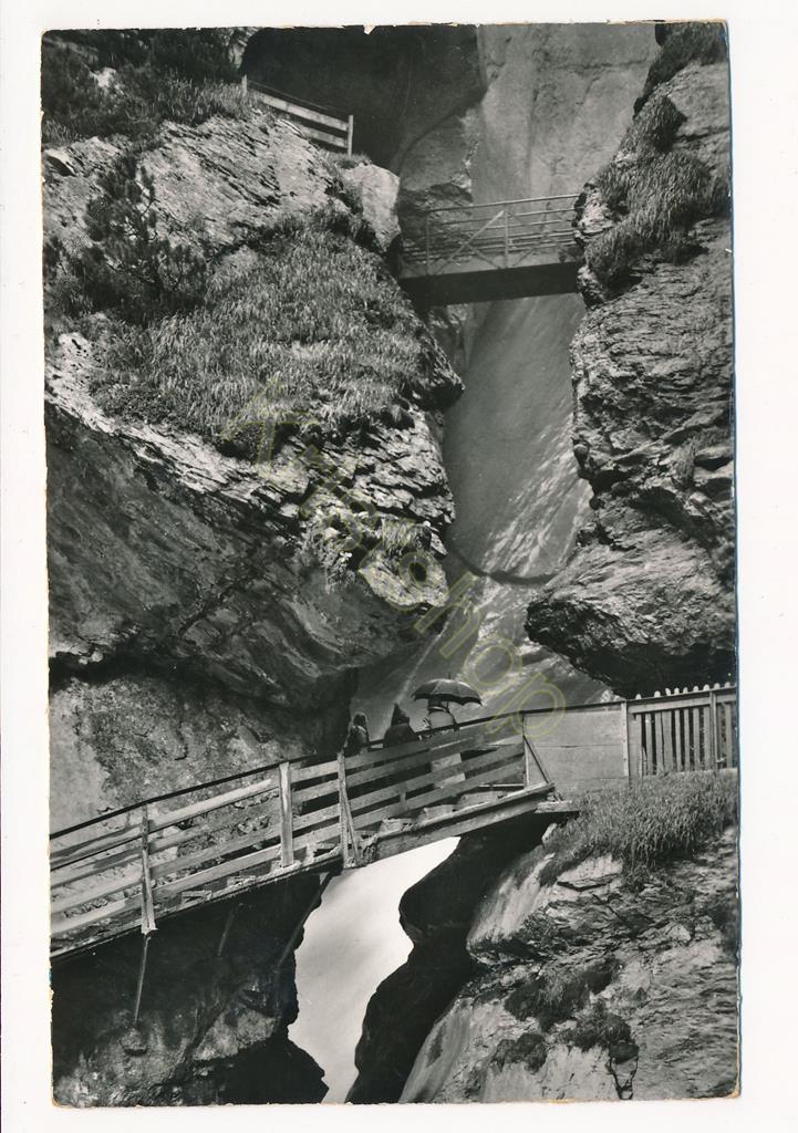KRST010-3777_0.jpg Lauterbrunnen - Tr9mmelbach [010-3777