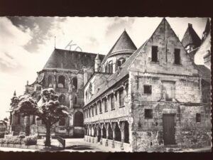 Noyon - Ancienne Bibliotheque du Chapitre et Abside [010-3808