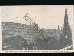 Edinburgh - the Scott Monument and Princes Street Gardens [010-5022