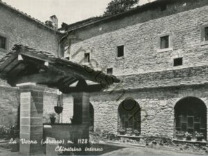 La Verna (Arezzo) - Chiostrino interno [010-6524