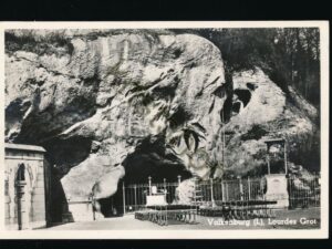 Valkenburg - Lourdes Grot [KRST010-7402