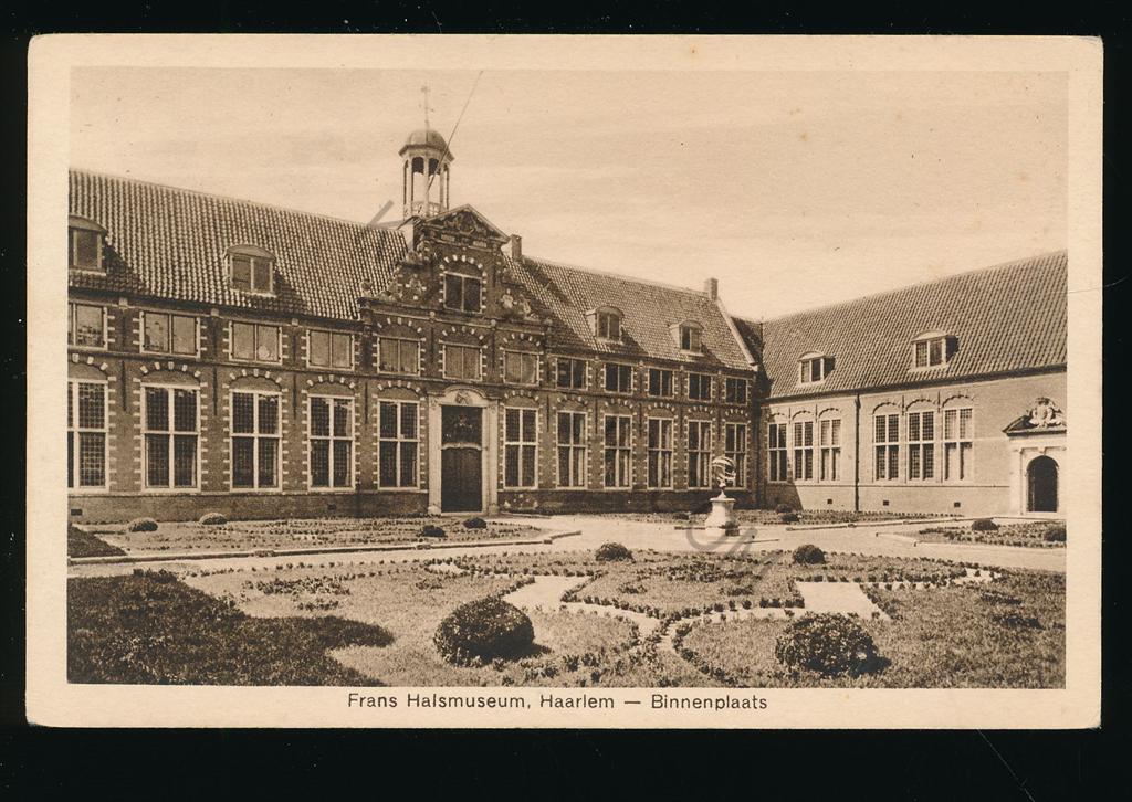 KRST003-5355_0.jpg Haarlem - Frans Halsmuseum - Binnenplaats [003-5355