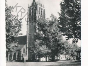 Hilvarenbeek - Vrijthof met toren [003-5545